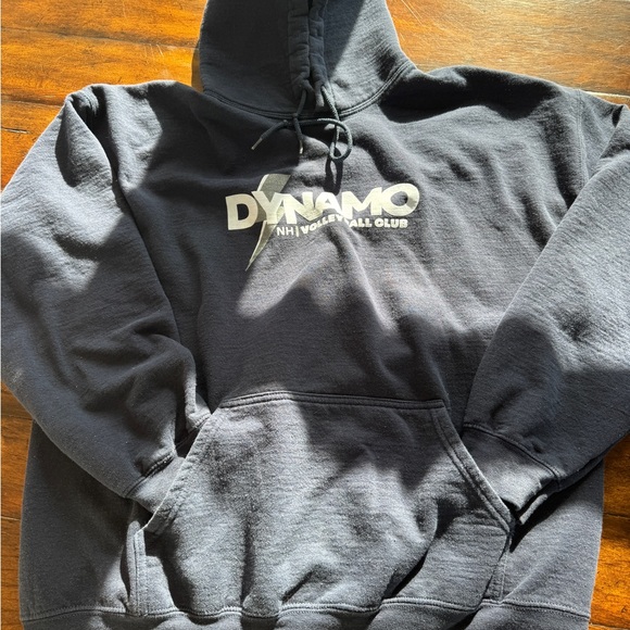 Gildan Tops - Women’s Gildan Dynamo Volleyball Hoodie - Size XL